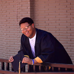 Meet your Posher, Tomas